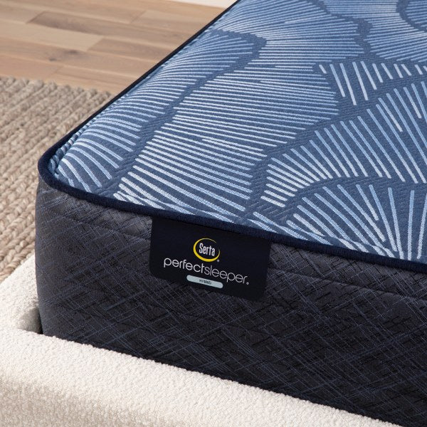 Dazzling Night Hybrid Medium Serta Mattress