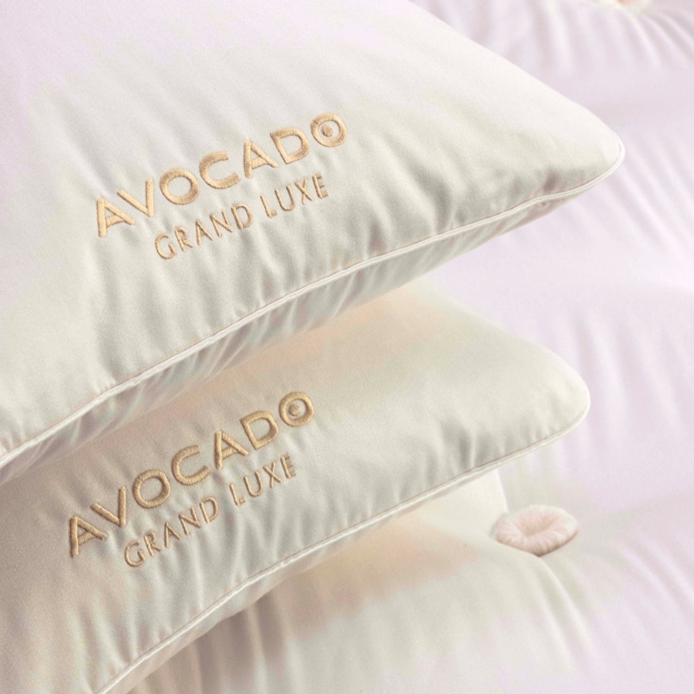 Grand Luxe Pillow