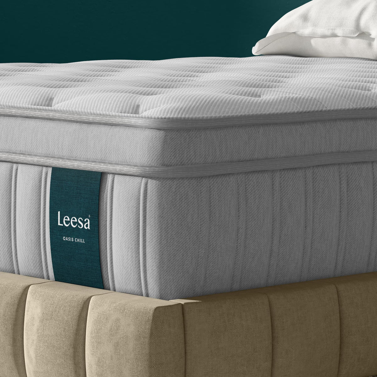 Leesa Oasis Chill quilted cover and mattress side detail